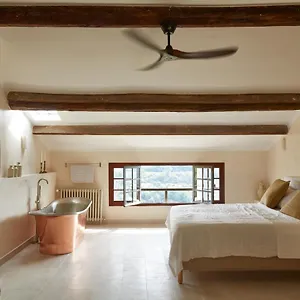luxury-townhouse-in-the-heart-of-medieval-st-paul-de-vence.fr-provencehotel.com/